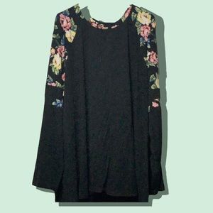 Emery Rose Floral Long sleeve
